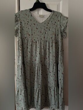 Sage Green Floral Tiered V-Neck Dress love olive co size small
